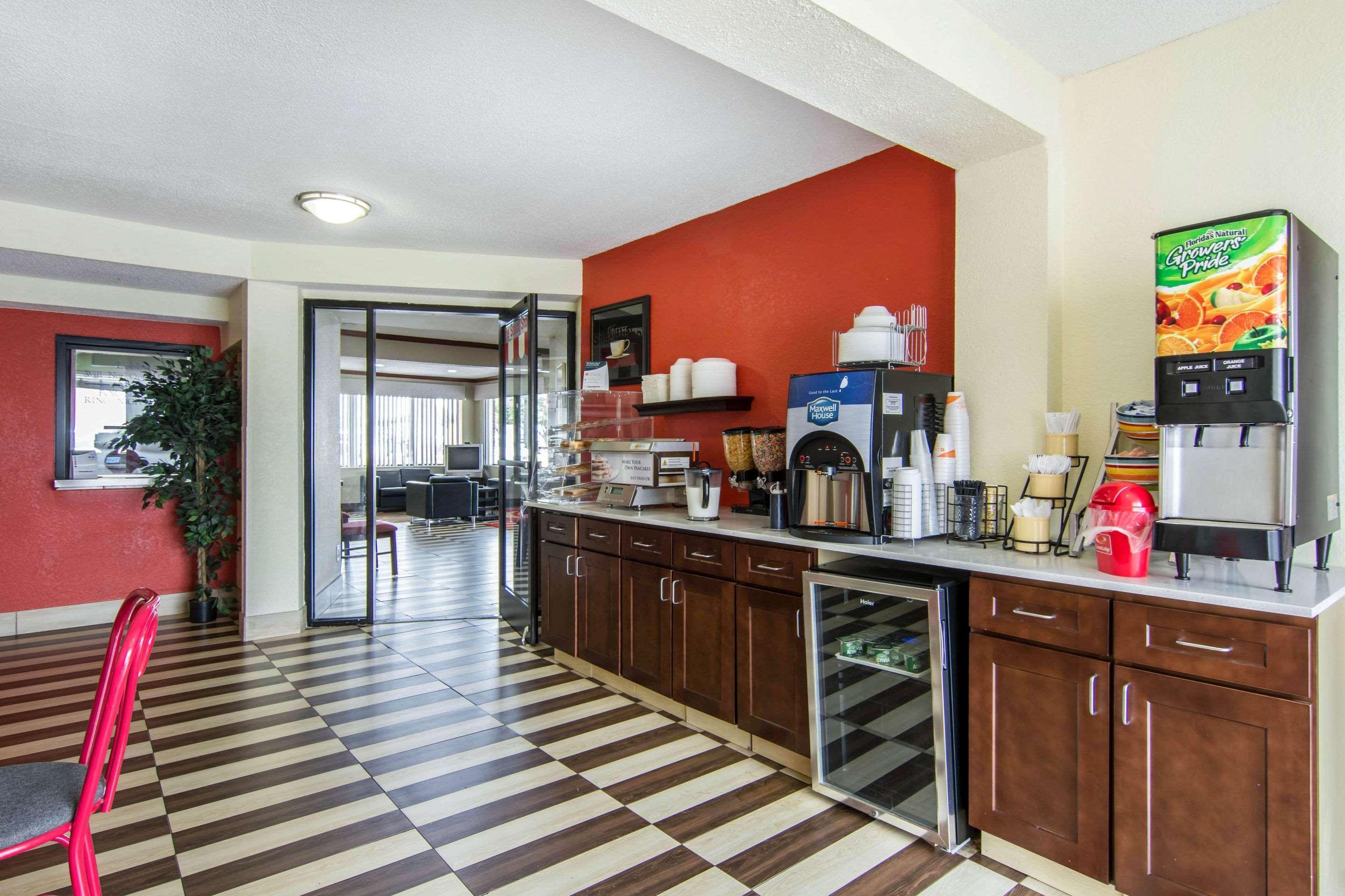 Econo Lodge Weldon - Roanoke Rapids Eksteriør billede