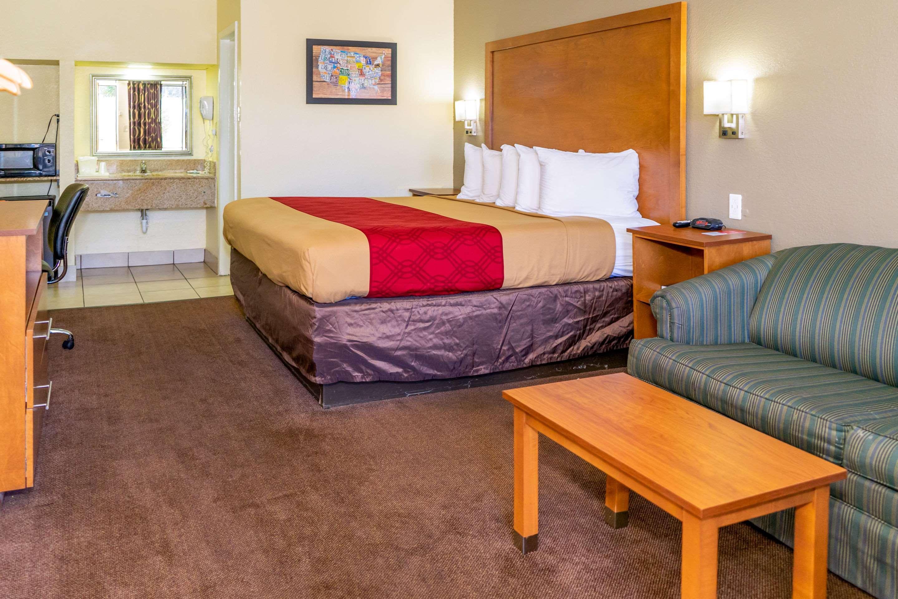 Econo Lodge Weldon - Roanoke Rapids Eksteriør billede
