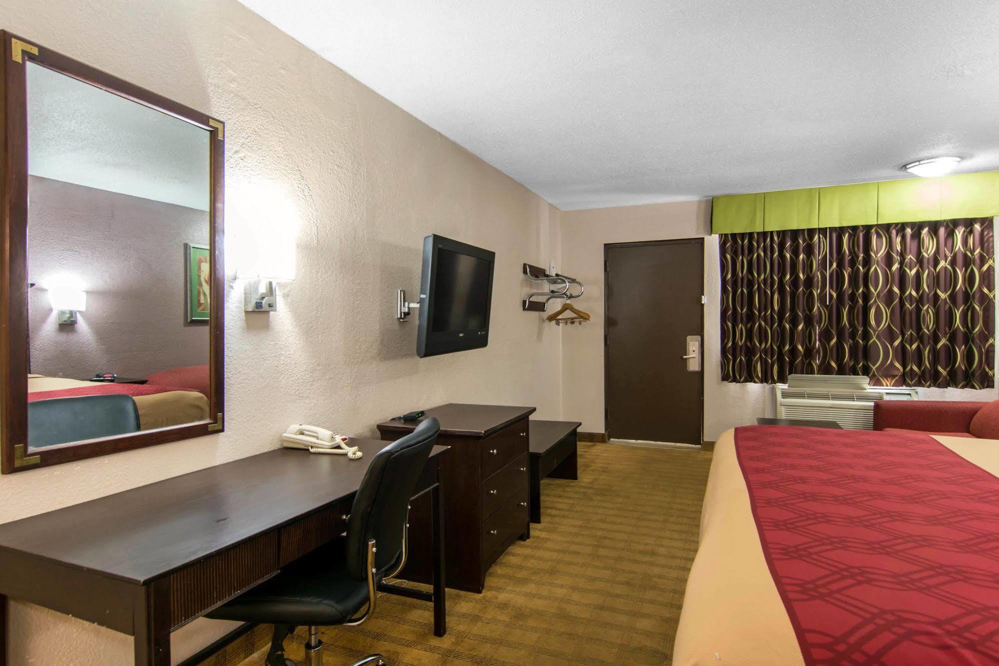 Econo Lodge Weldon - Roanoke Rapids Eksteriør billede